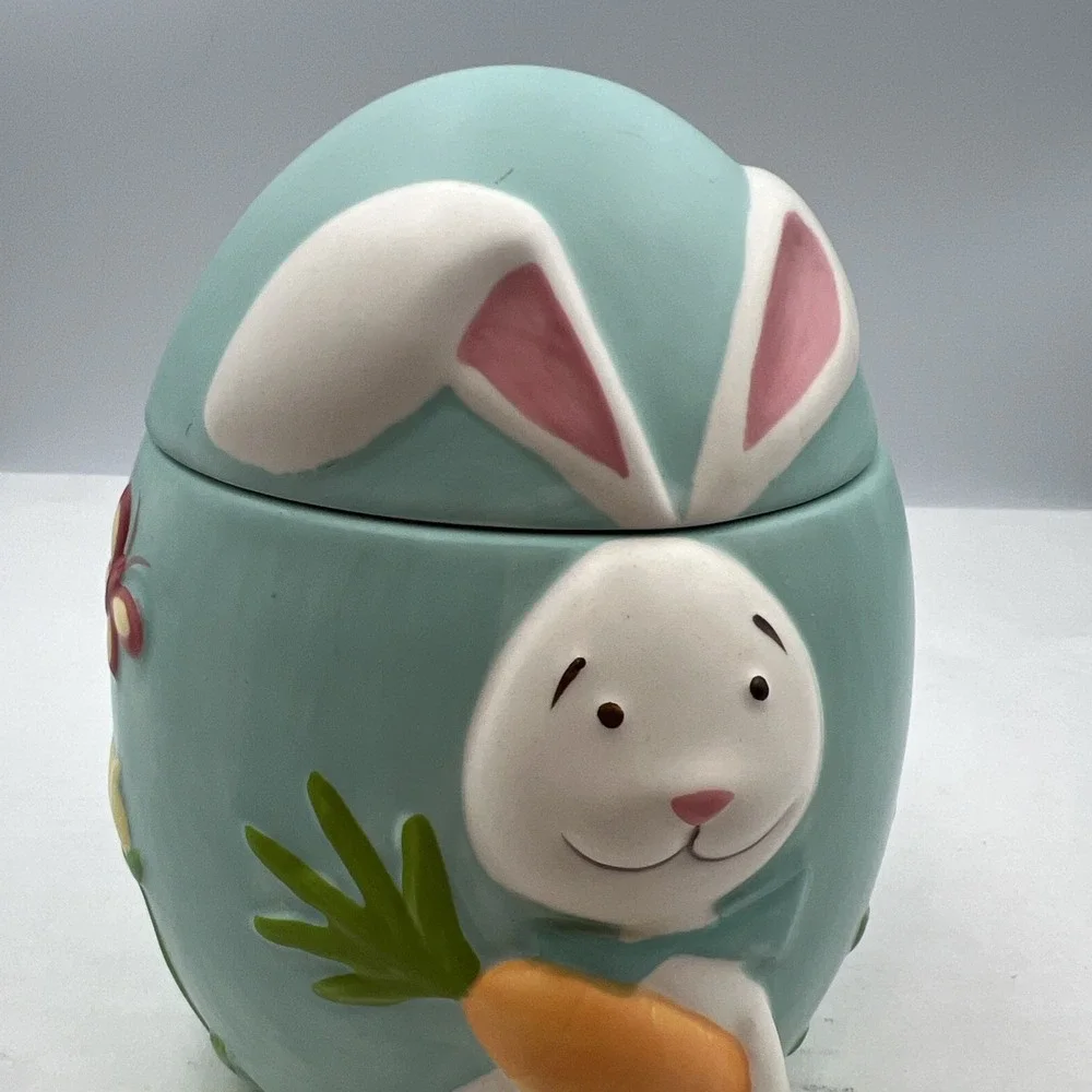 2010 Jelly Bean Candy Ceramic Blue Egg Carrot‎ Bunny Jar w Lid Easter